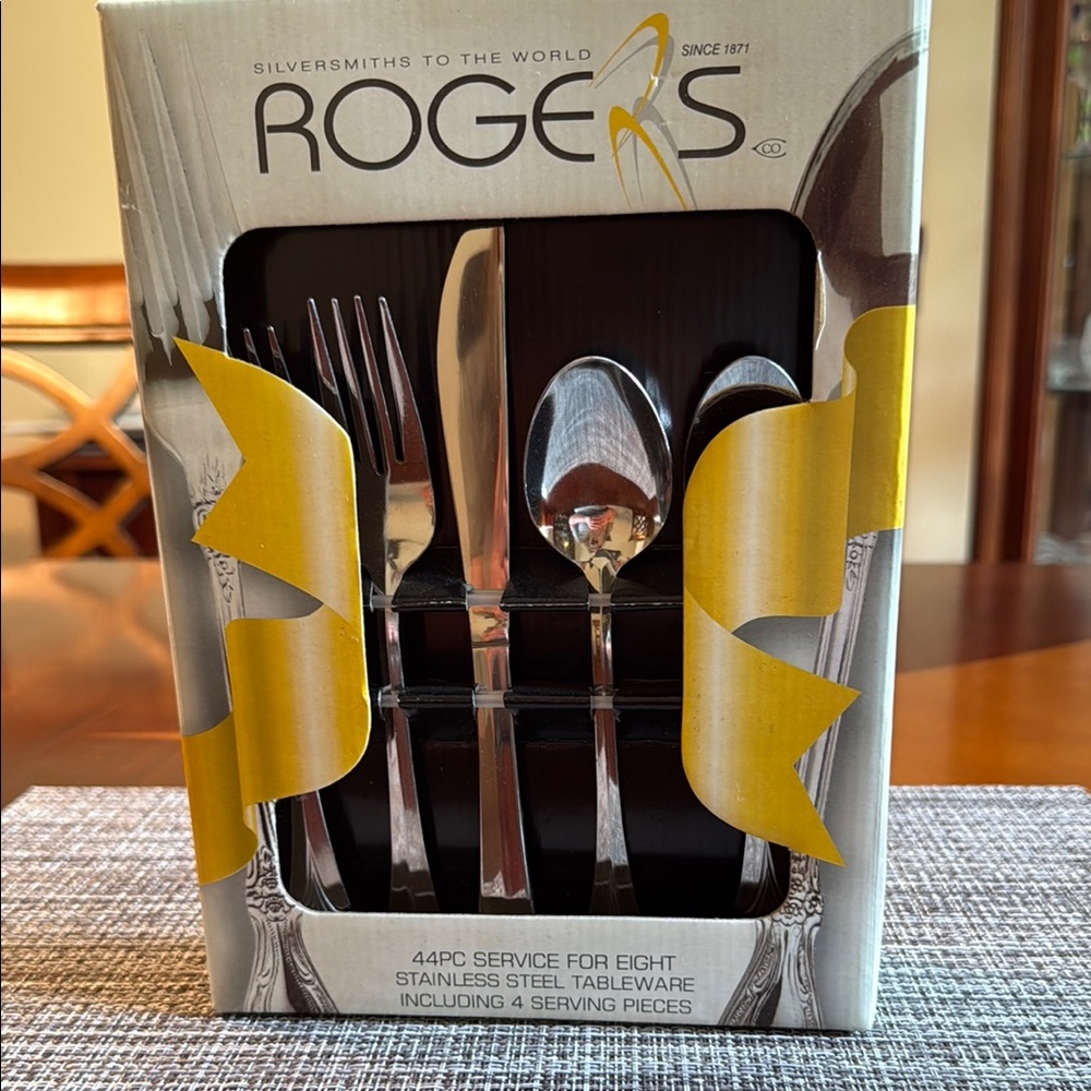 Elegant Silver Dining Flatware Set